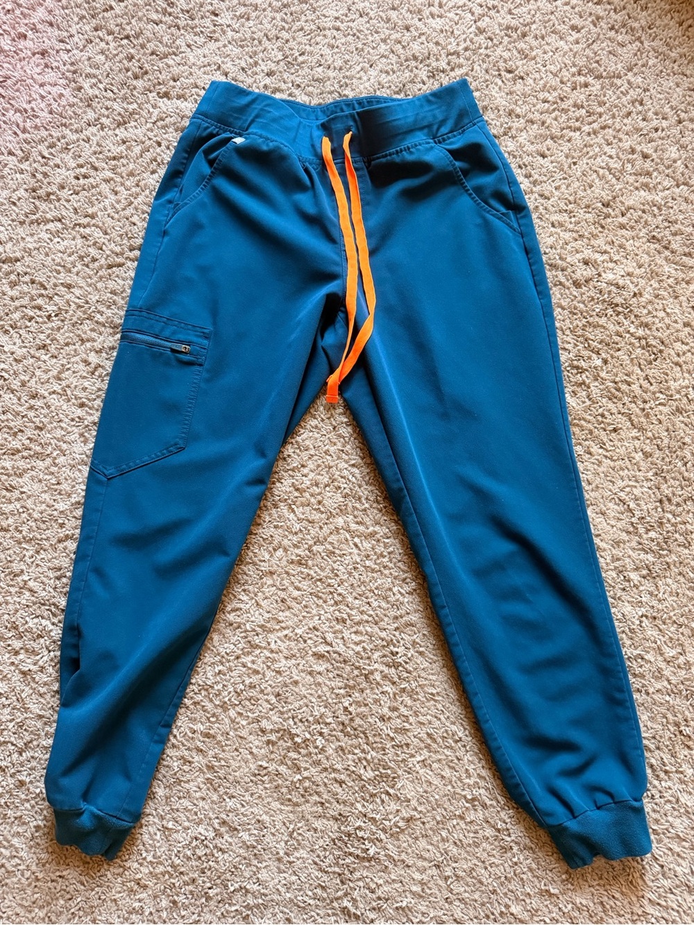 FIGS Small Zamora Deep Reef scrubs with Orange Drawstring and top